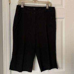 Reitmans petites black wide-leg capris